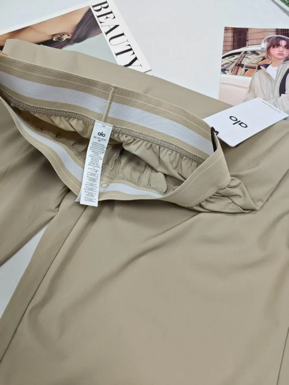 NWT 💟ALO Suit Up Trouser Gravel Color Wide Leg Pants（Regular）